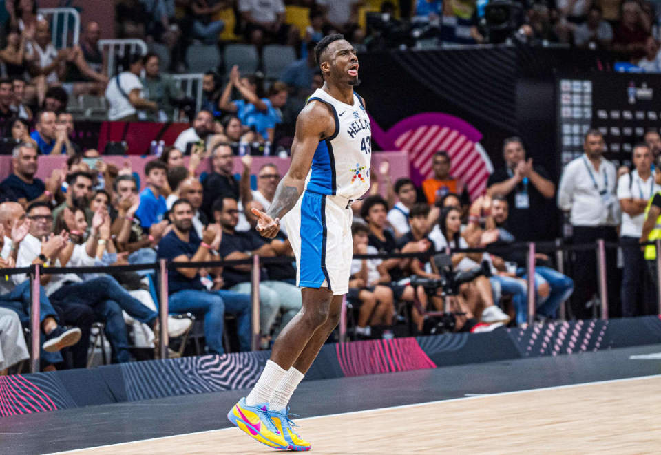 is, 约尼克斯在 is, 约尼克斯在